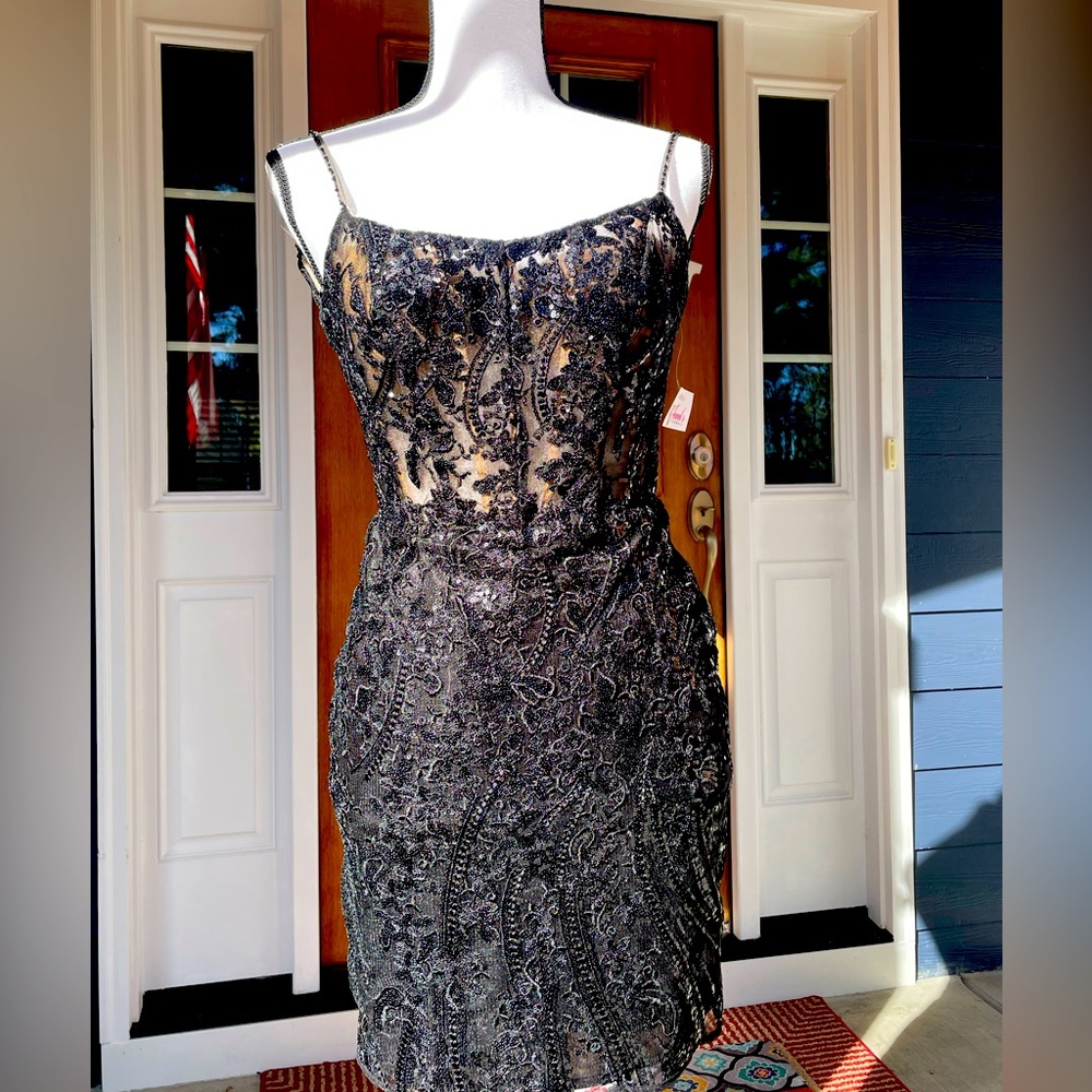 NEW Sherri Hill Size 2 Black cocktail/homecoming/prom/wedding guest dress.
